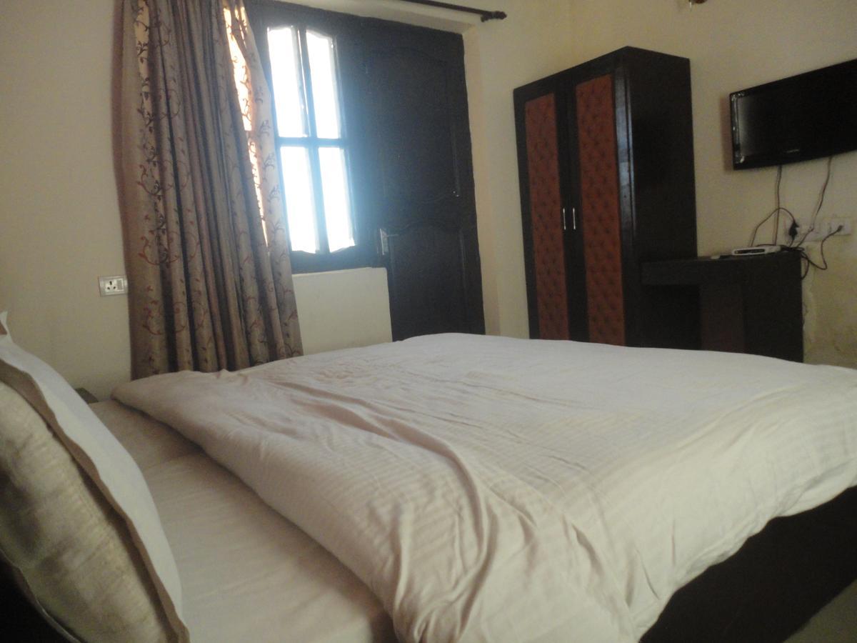 Glen Roy Hotel Mussoorie Esterno foto